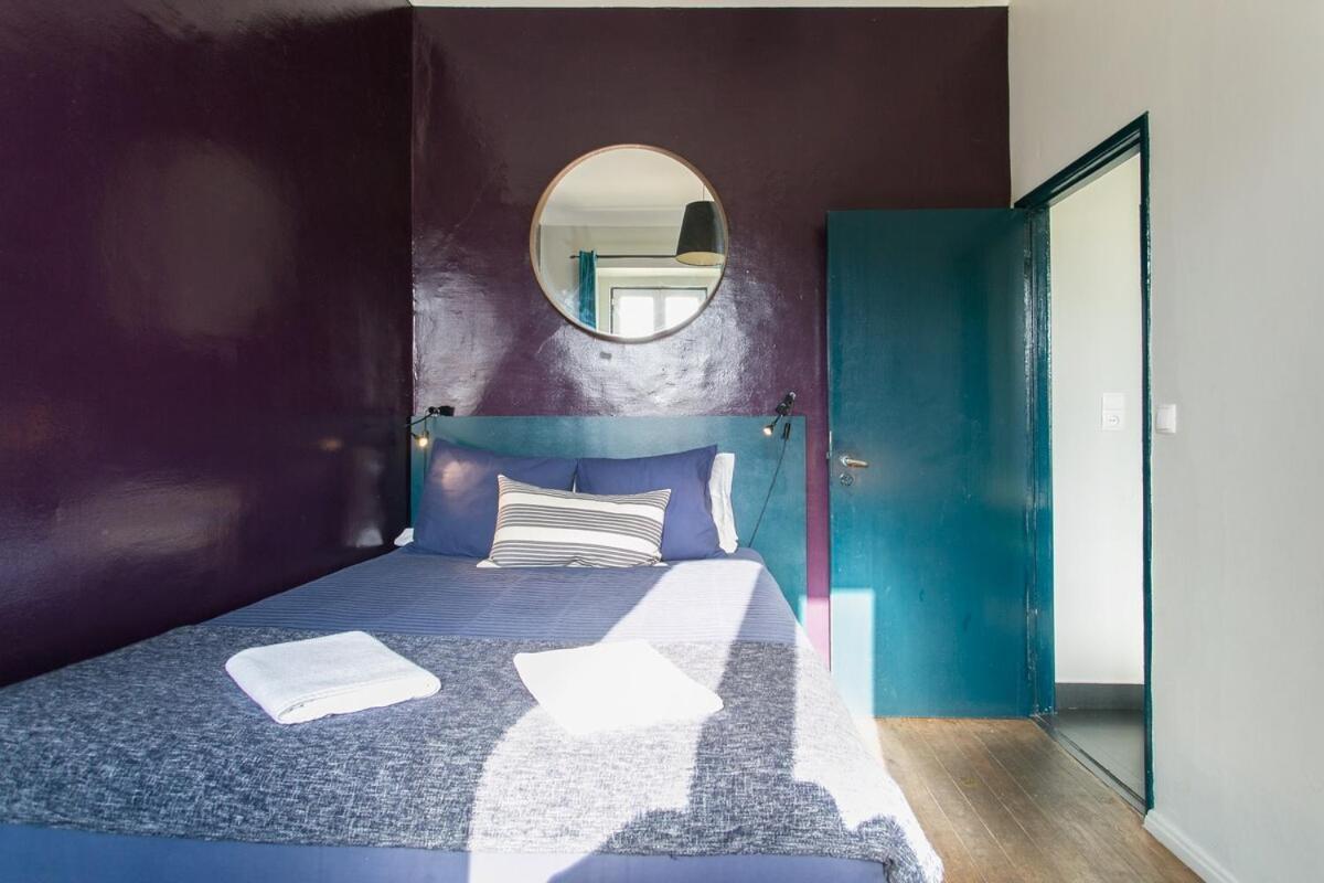 Spacious & Bright 3 Bedroom Apt, Iconic Bica Area, Historical Center * Lisbon