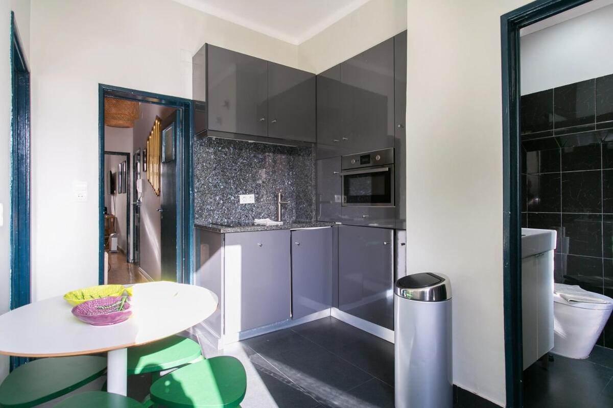 Spacious & Bright 3 Bedroom Apt, Iconic Bica Area, Historical Center