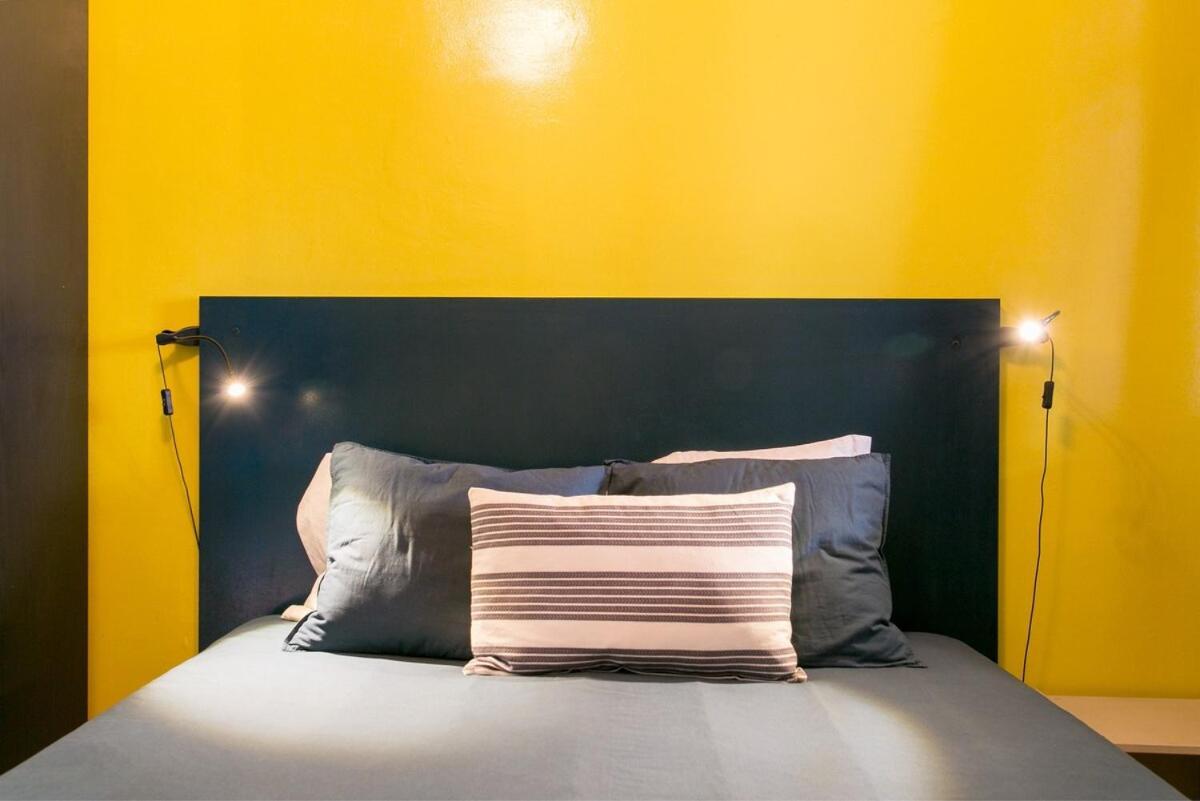 Spacious & Bright 3 Bedroom Apt, Iconic Bica Area, Historical Center Lisbon