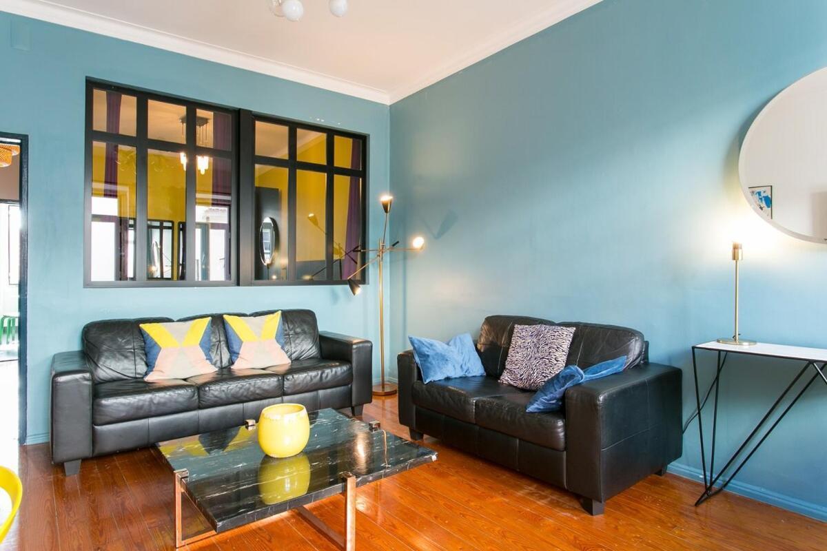 Spacious & Bright 3 Bedroom Apt, Iconic Bica Area, Historical Center Lisbon