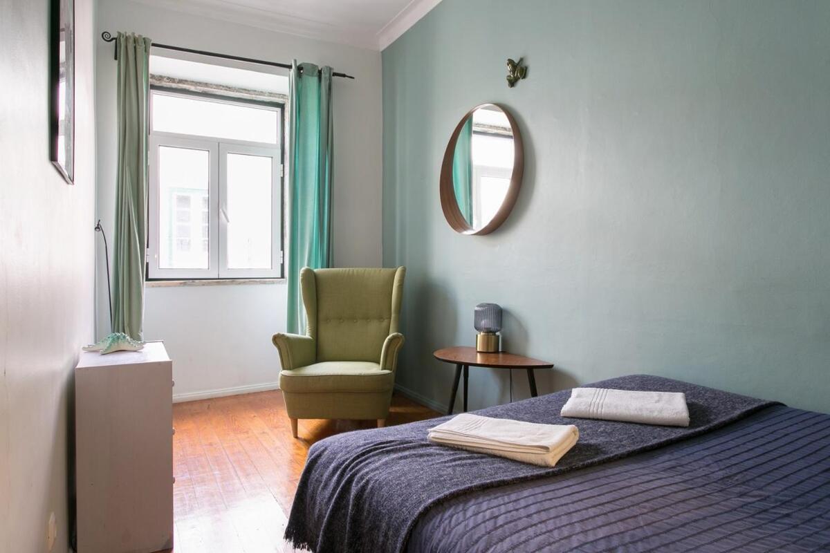 Apartment Spacious & Bright 3 Bedroom Apt, Iconic Bica Area, Historical Center