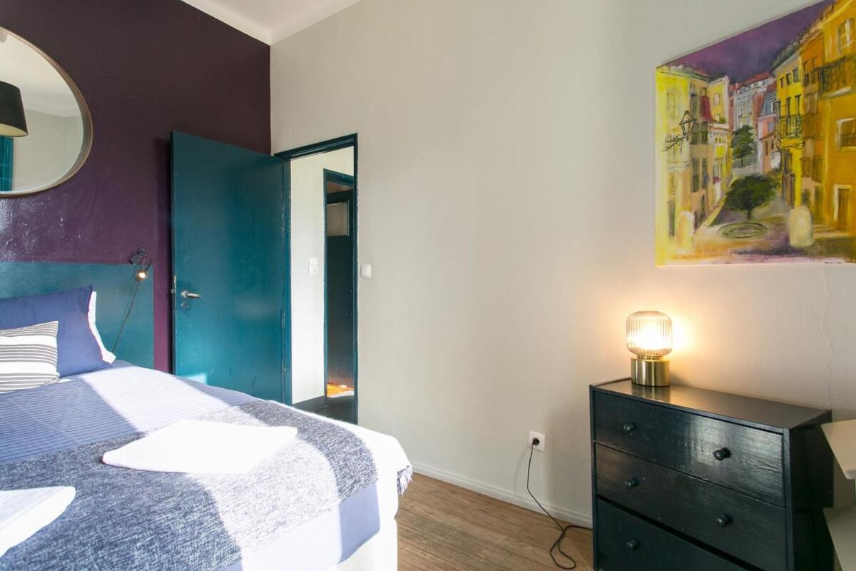 Apartment Spacious & Bright 3 Bedroom Apt, Iconic Bica Area, Historical Center