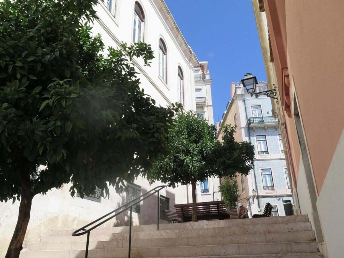 Spacious & Bright 3 Bedroom Apt, Iconic Bica Area, Historical Center